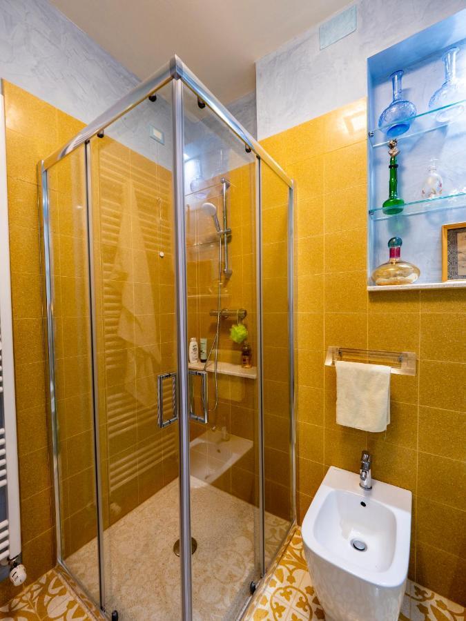 Luxury - Elegante Appartamento Nel Cuore Di Lucca Kültér fotó