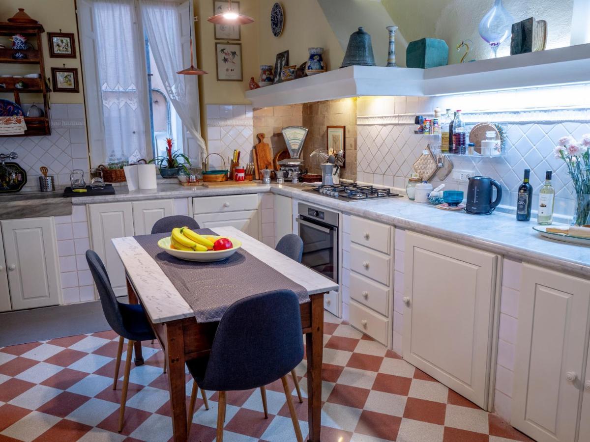 Luxury - Elegante Appartamento Nel Cuore Di Lucca Kültér fotó