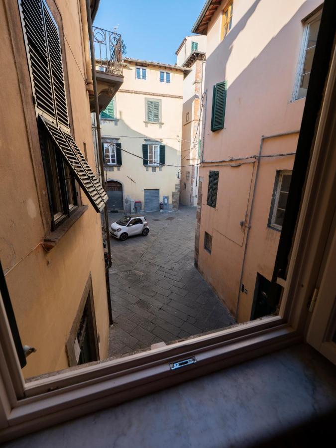 Luxury - Elegante Appartamento Nel Cuore Di Lucca Kültér fotó