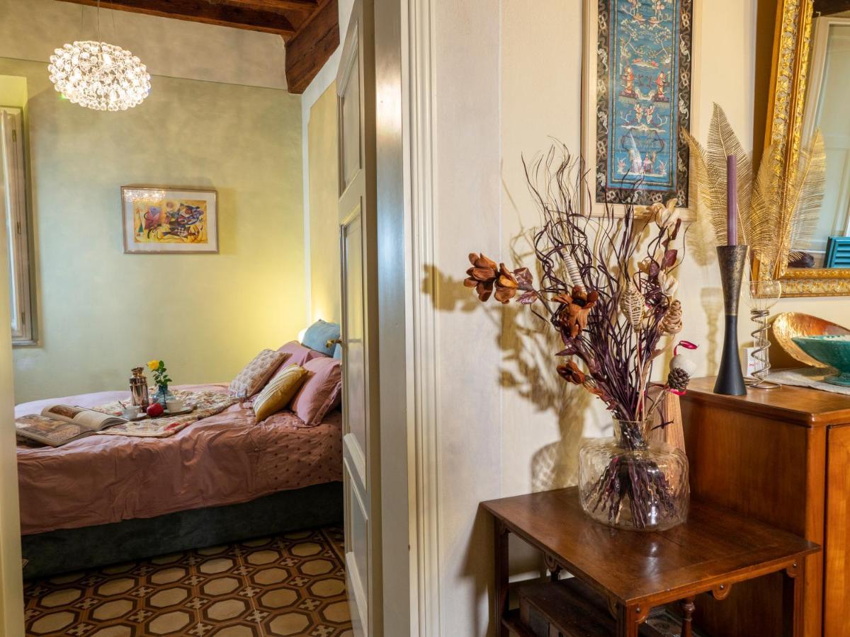Luxury - Elegante Appartamento Nel Cuore Di Lucca Kültér fotó