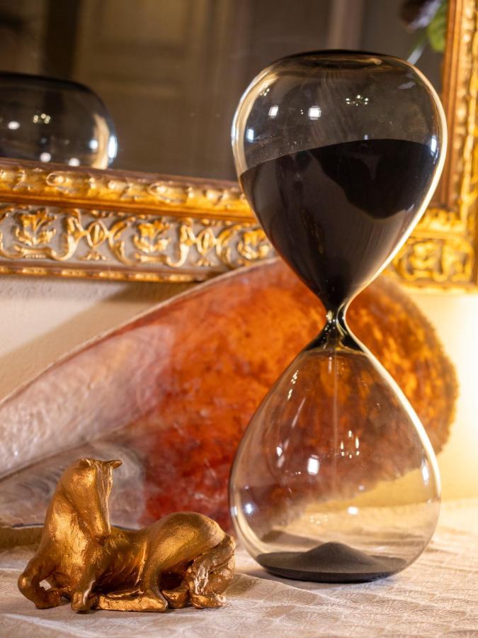 Luxury - Elegante Appartamento Nel Cuore Di Lucca Kültér fotó