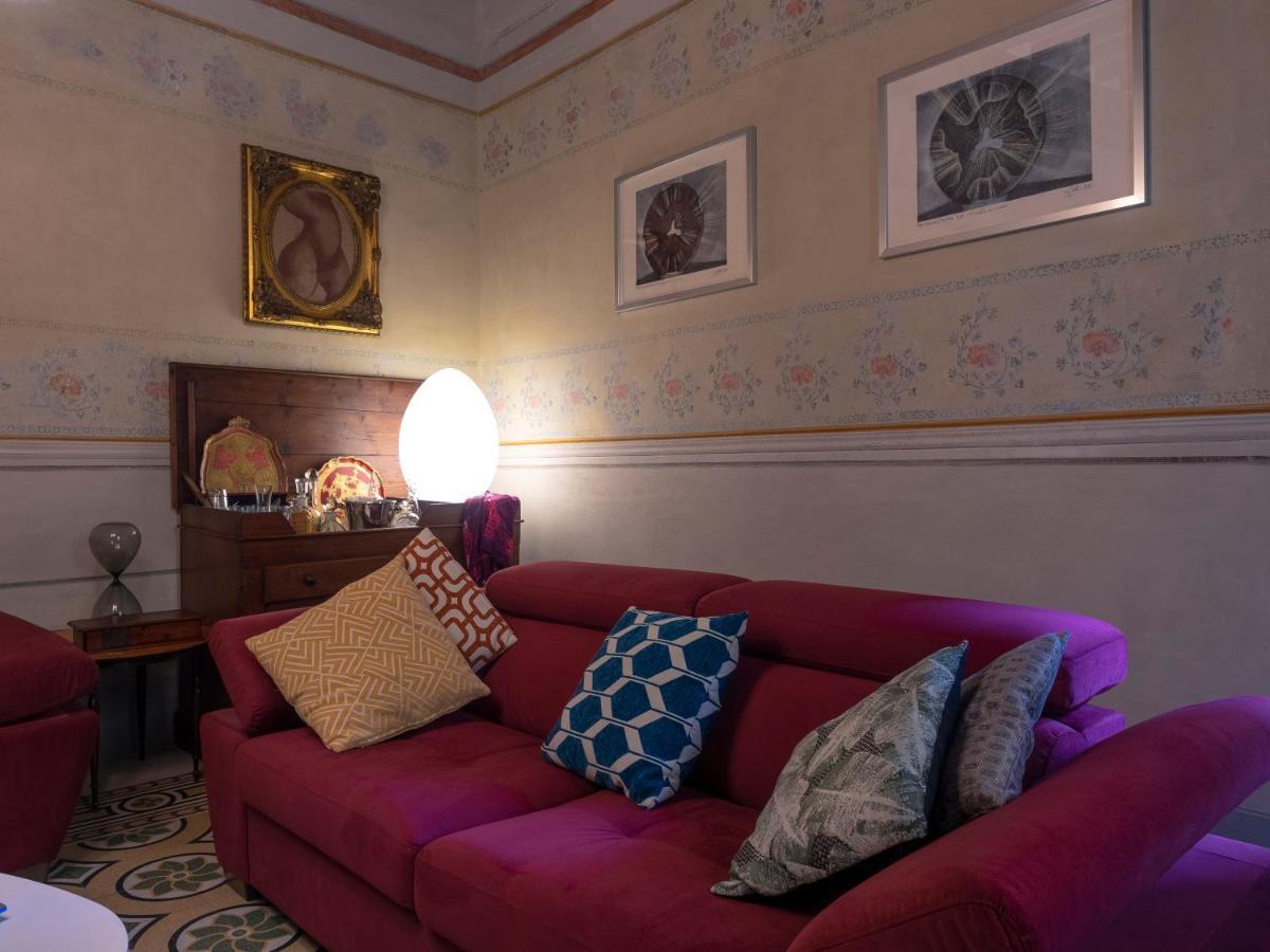 Luxury - Elegante Appartamento Nel Cuore Di Lucca Kültér fotó